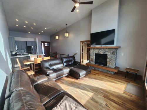 Luxury Ridge Townhome Stunning Eden Valley Views - image 10