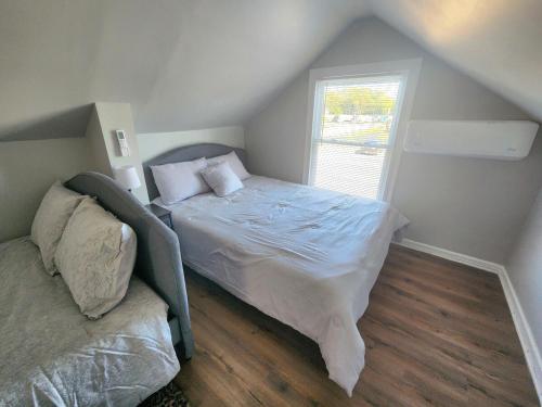 Crestwood Gem in Crestwood (IL)