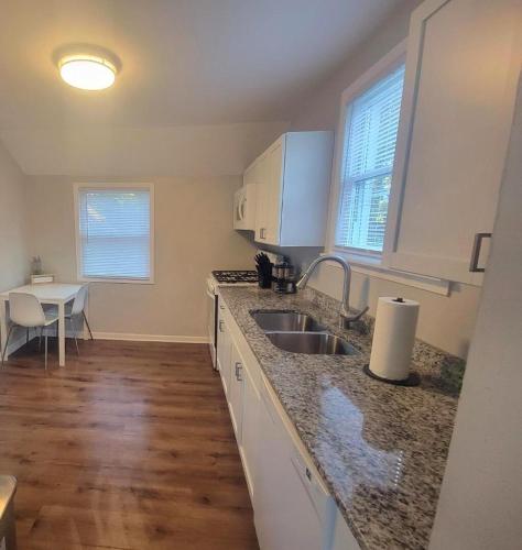 Crestwood Gem in Crestwood (IL)