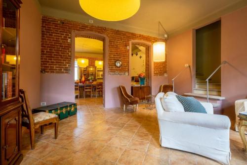 LA GARBATA b&b in Castelnuovo Don Bosco