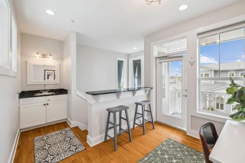 Tram-on-Time Main House by 30A Escapes - image 4