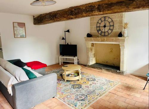 Charmante maison avec jardin dans le cœur de Savennières (Charmante maison avec jardin dans le cœur de Savennieres) in Saint-Georges-sur-Loire