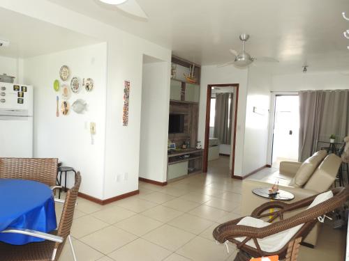 Apto Cantinho da Praia Grande72 – khách sạn tại Trung tâm Thành phố Arraial do Cabo