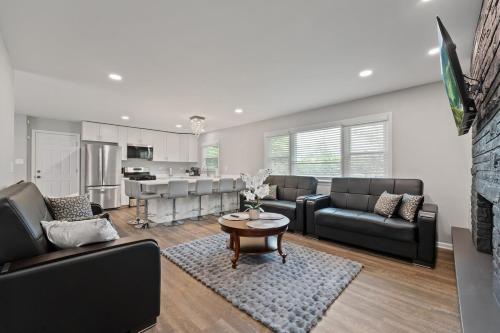 Exceptional Willowbrook Retreat in Darjena (IL)
