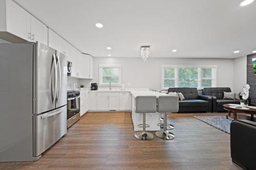 Exceptional Willowbrook Retreat in Darjena (IL)