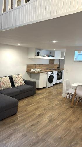 FLC- Duplex 6p - Désiréé Clary- 1km St Charles - Location saisonnière - Marseille