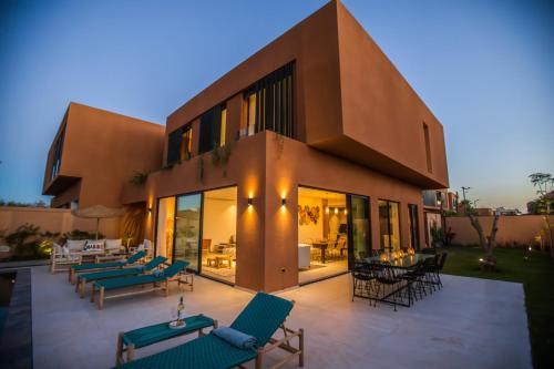 Photo - Villa Marleanis 5 suites 300m2 piscine chauffée privative 11m de long résidence avec gardien