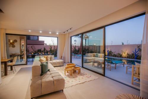 Photo - Villa Marleanis 5 suites 300m2 piscine chauffée privative 11m de long résidence avec gardien