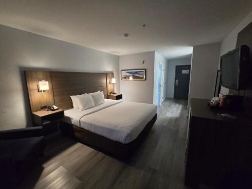 Quality Inn Tulare - image 14