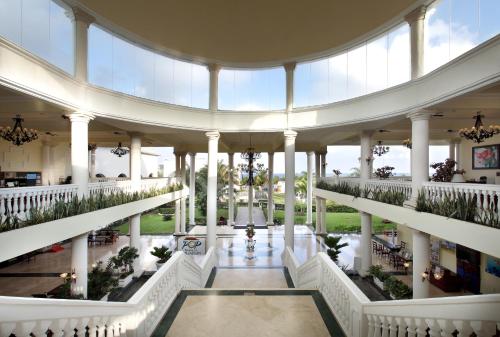 The Signature Level at Grand Palladium Lady Hamilton Resort & Spa - All Inclusive in Montego Bay