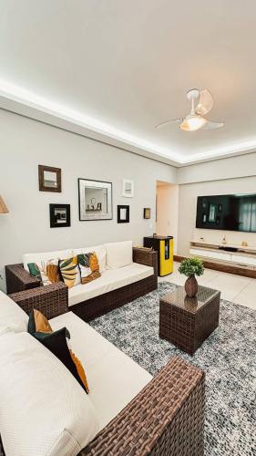 Apartamento Guarujá, Frente Mar! Pé na Areia, TOP! – khách sạn tại Pitangueiras