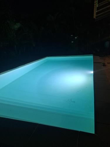 Studio Kerbignon, Piscine privée – khách sạn tại Le Carbet