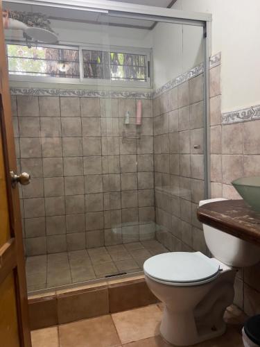 Room near Airport SJO in San Antonio del Tejar