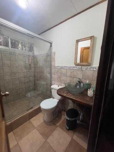 Room near Airport SJO in San Antonio del Tejar