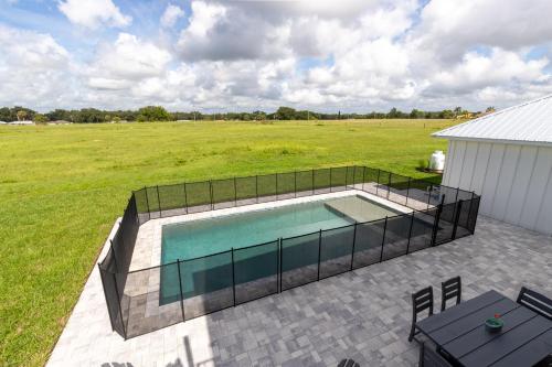 Family Retreat, Pool, Games & Farm Views, 10 Acres in Lake Placid (Florida)