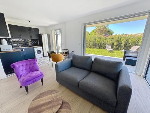 Comfort and relaxation in a residence with a pool in Saint-Isidore