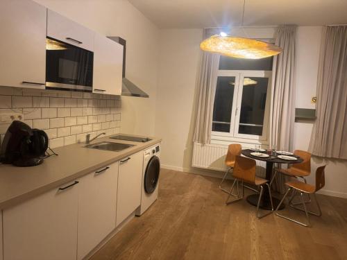 Studio 003 Avenue Louise, Bruxelles (foto 9)