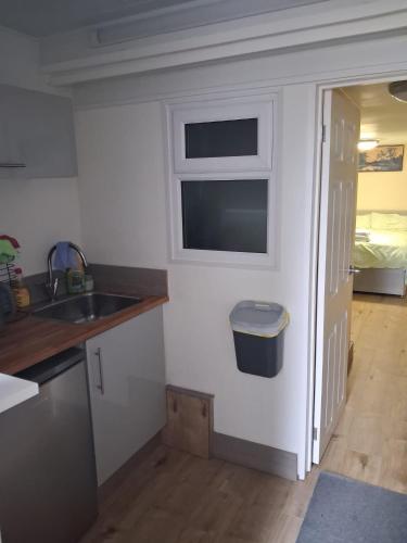 Bedsit in Oldbury in Oldbury
