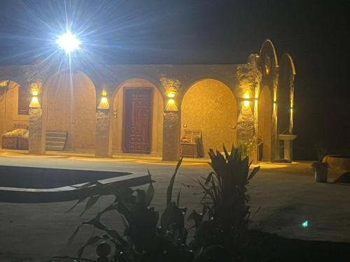 room detail thumbnail 2