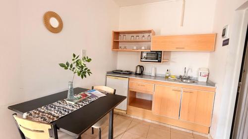 G8 Hermoso Monoambiente con Cochera 2 huéspedes (G8 Hermoso Monoambiente con Cochera 2 huespedes) in Charata