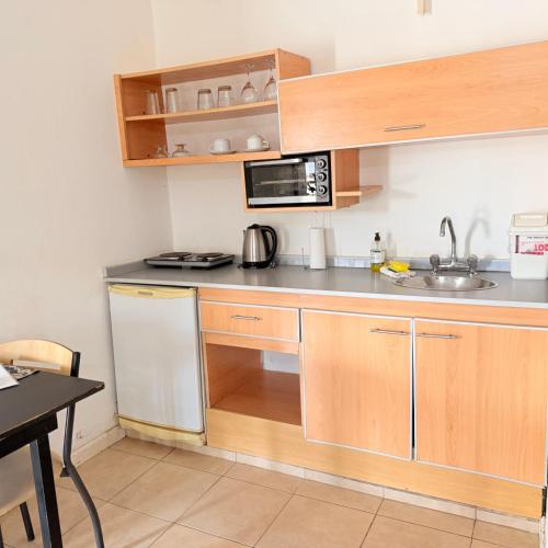 G8 Hermoso Monoambiente con Cochera 2 huéspedes (G8 Hermoso Monoambiente con Cochera 2 huespedes) in Charata