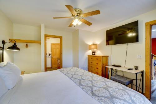 Private Hot Tub! Pet-Friendly Cabin 4 Mi to GSMNP in Zion Grove (TN)