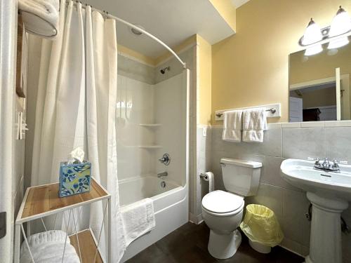 The Grand Lux Inn in ทูลลาโฮมา (TN)