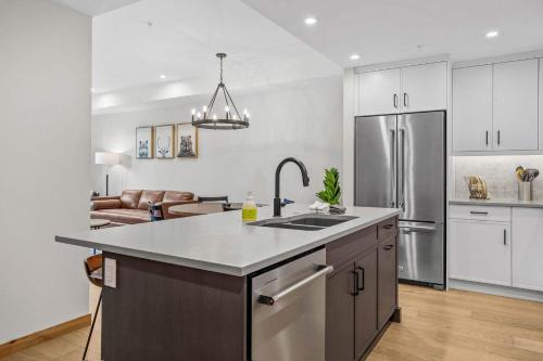 Creekside Cove in Spring Creek - image 2