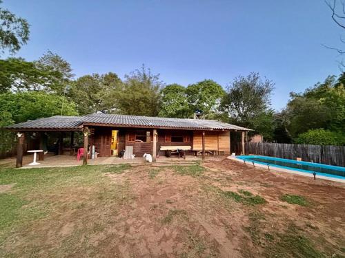 . Sítio reservado com piscina