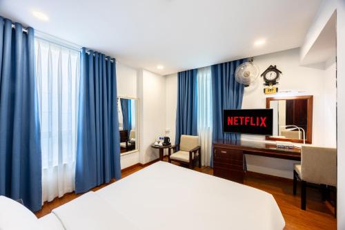 room detail thumbnail 1