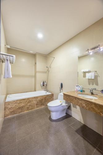 room detail thumbnail 2