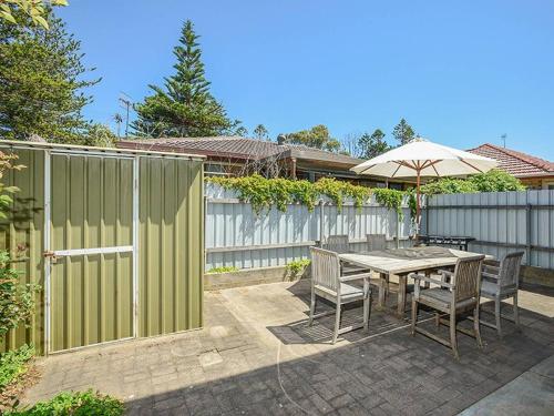 Unit 2 16 Strangways - Ocean Views - No Linen Included in Πορτ Έλιοτ