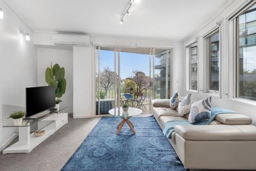 Complete Host Brooklands Apartments, Melbourne