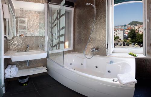 Authentic Luxury Rooms, Split (Foto 7)