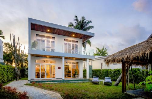 3 bedrooms, 4 beds