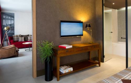 room detail thumbnail 1