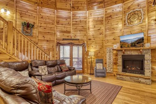Declans View - Cozy 1 bedroom with Game room and Great Mountain Views! cabin in Sevierville, USA