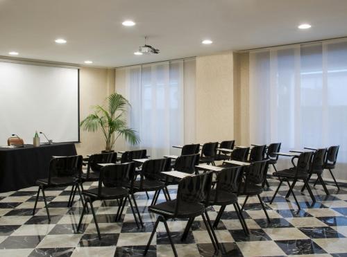 Starhotels Du Parc - image 7
