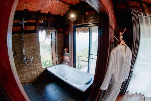 Bathroom, Mae Buya Coffee Farm Stay near Romeyen original