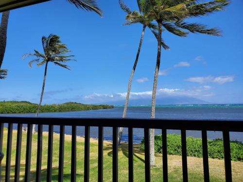 Oceanfront true 2 bedroom wlanai on Molokai in Ualapue (HI)