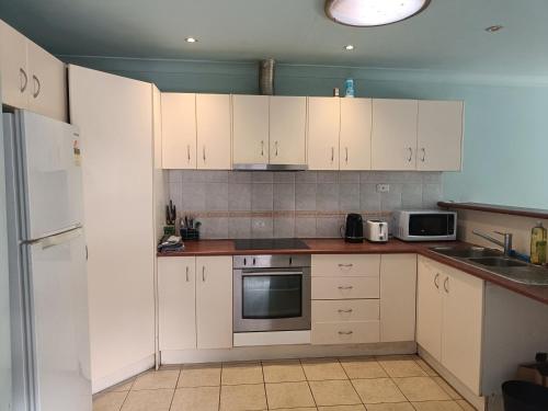 Budget Queen Room - 49a4 in Nyugat-Sydney