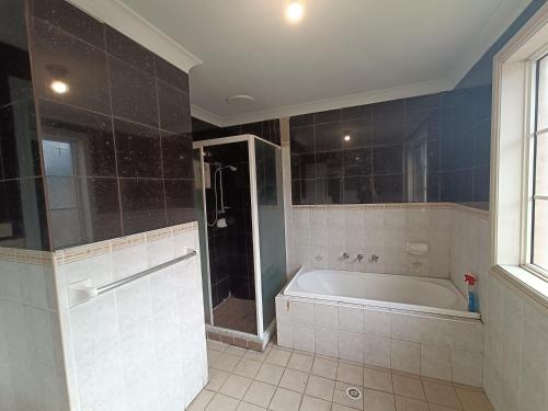 Budget Queen Room - 49a4 in Nyugat-Sydney