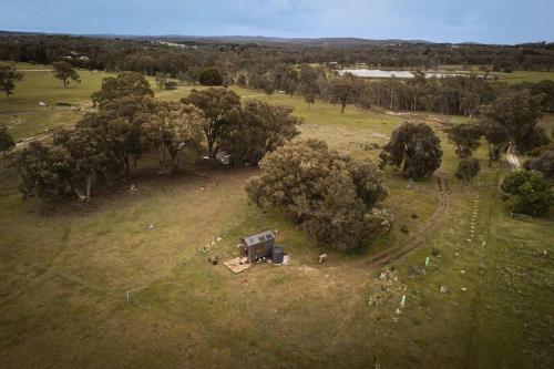 Hillsview Cottage by Tiny Away in Taradale