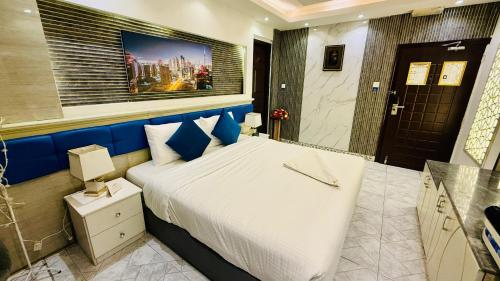 Trans World Hotel – Dubai