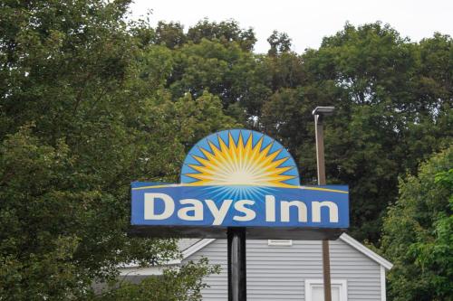 Days Inn by Wyndham Torrington in Torrington, USA