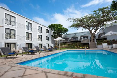 Garden Route Hotel - image 3