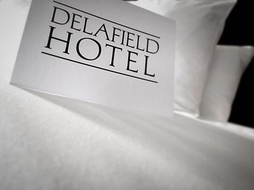 The Delafield Hotel Stop at The Delafield Hotel to discover the wonders of Delafield (WI). The hotel offers a wide range of amenities and perks to ensure you have a great time. Free Wi-Fi in all rooms, 24-hour front desk