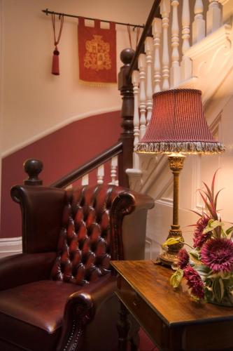 Bourne Hall Country Hotel - image 10