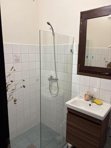 Vannas istaba, Vila Dinara in Beška