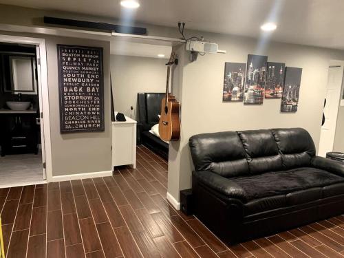 Elegant Modern Studio in Prime Location in 埃弗里特（馬薩諸塞州）